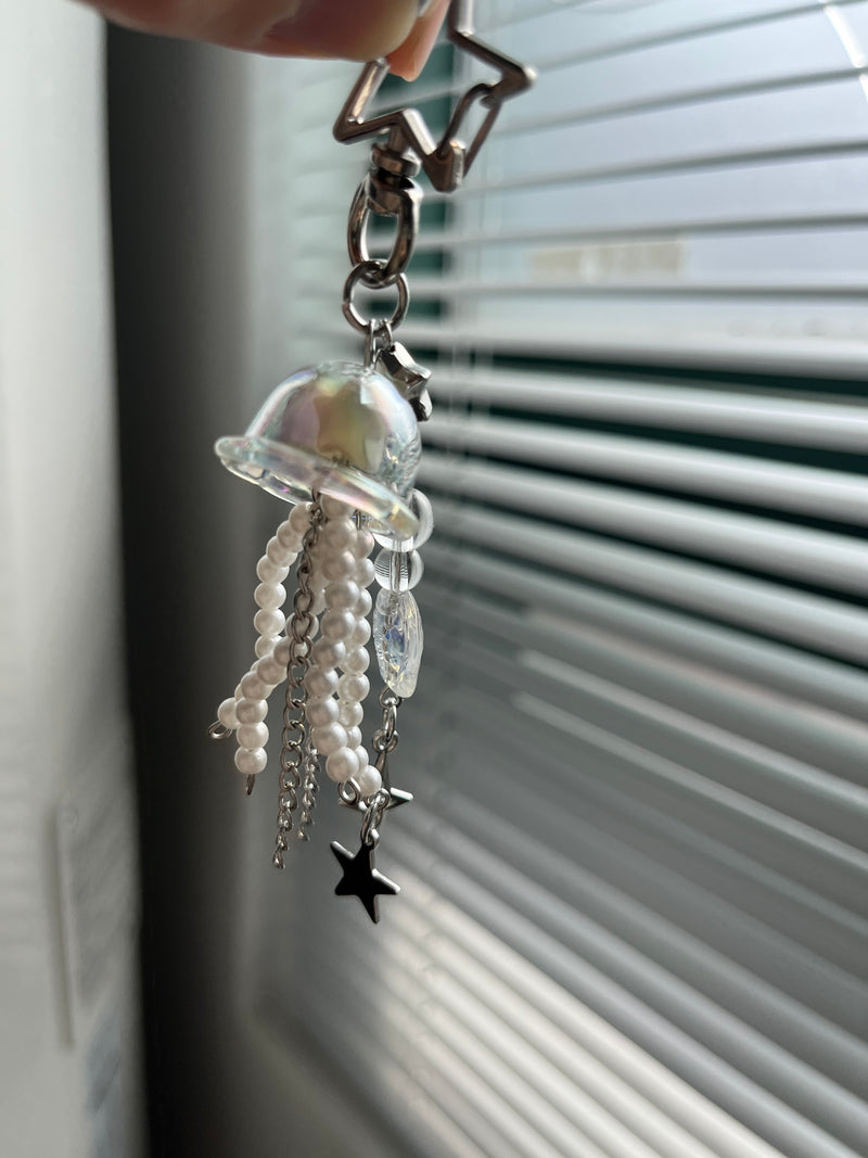 JELLYFISH PEARL KEY CHAIN