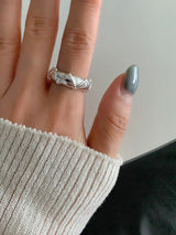 QUILTED CROWN SILVER RING