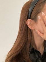 BLACK GLOSSY HAIRBAND