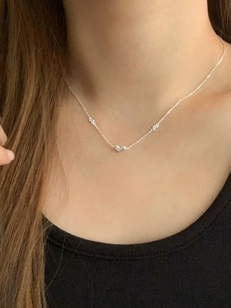 LOVESOME HEART NECKLACE
