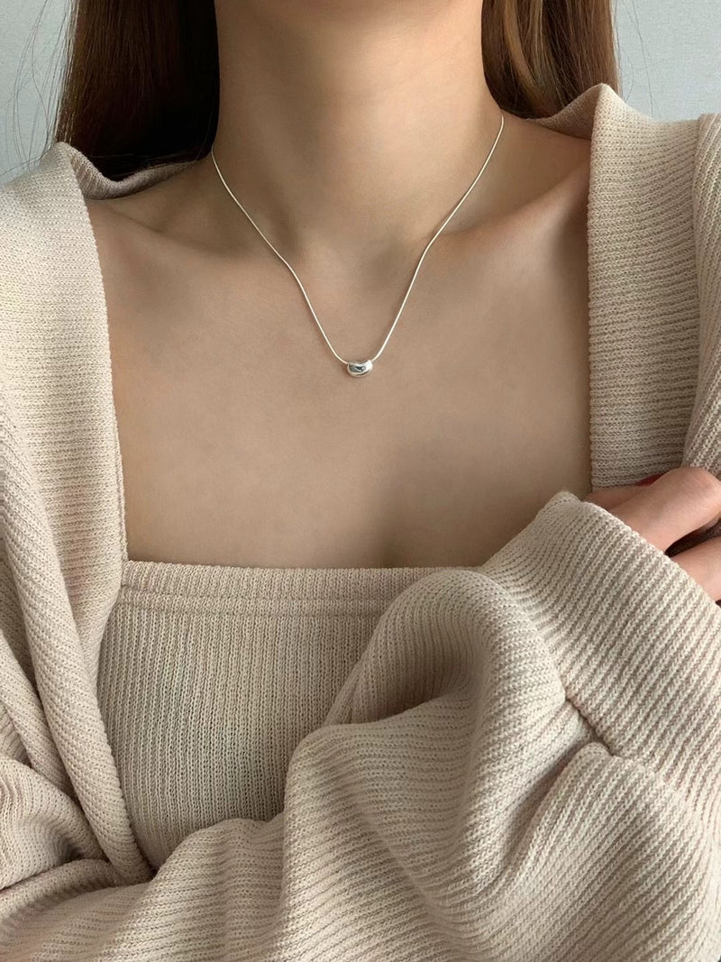 CHIC POD NECKLACE
