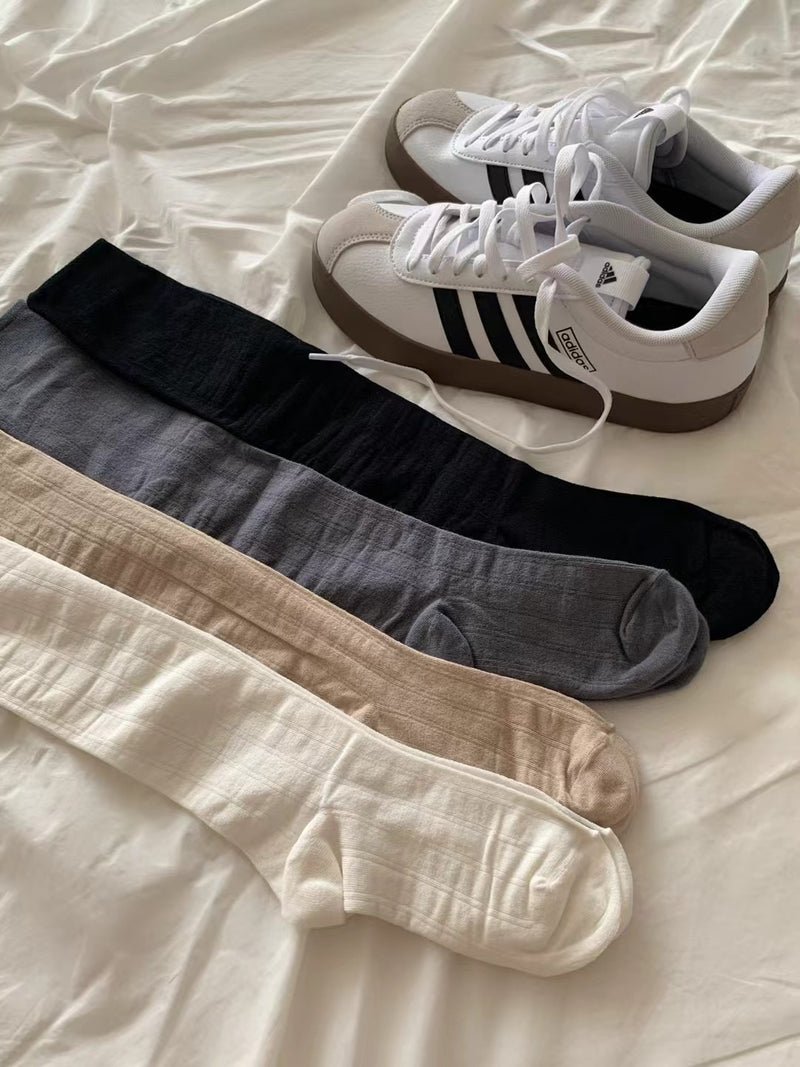 SHEER STRETCH KNEE SOCKS