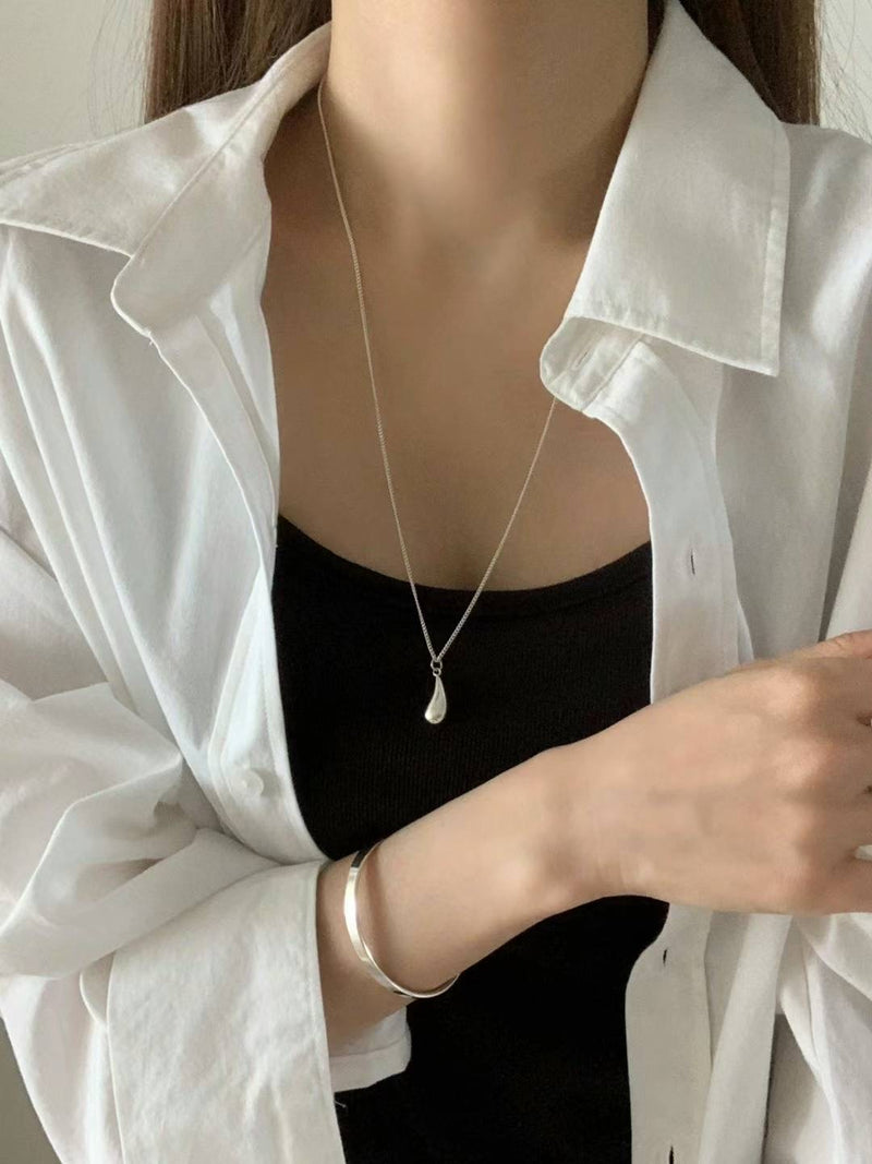 BOLD DROP LONG NECKLACE