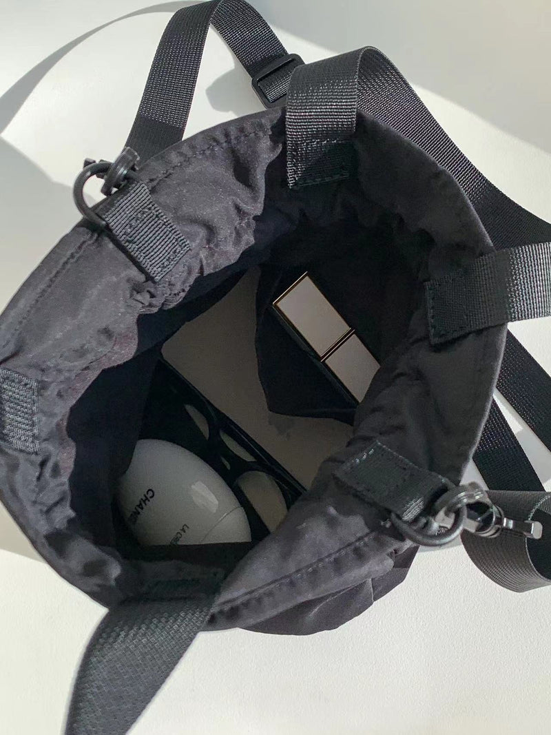 HAZEL MINI BUCKET BAG