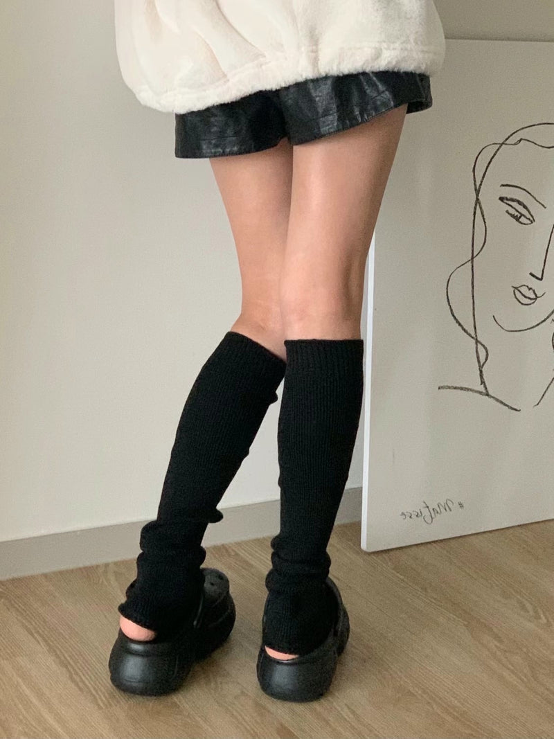 LOOSE FIT KNEE SOCKS