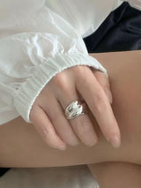 SCULPTED CURVE RING