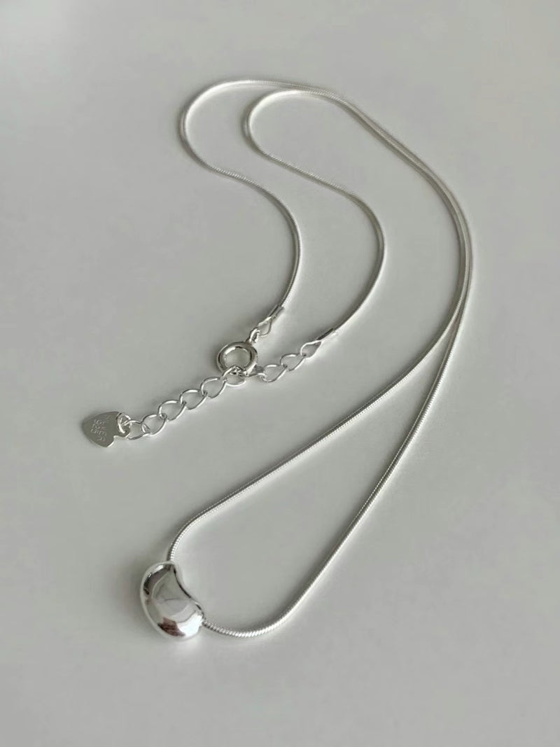 CHIC POD NECKLACE