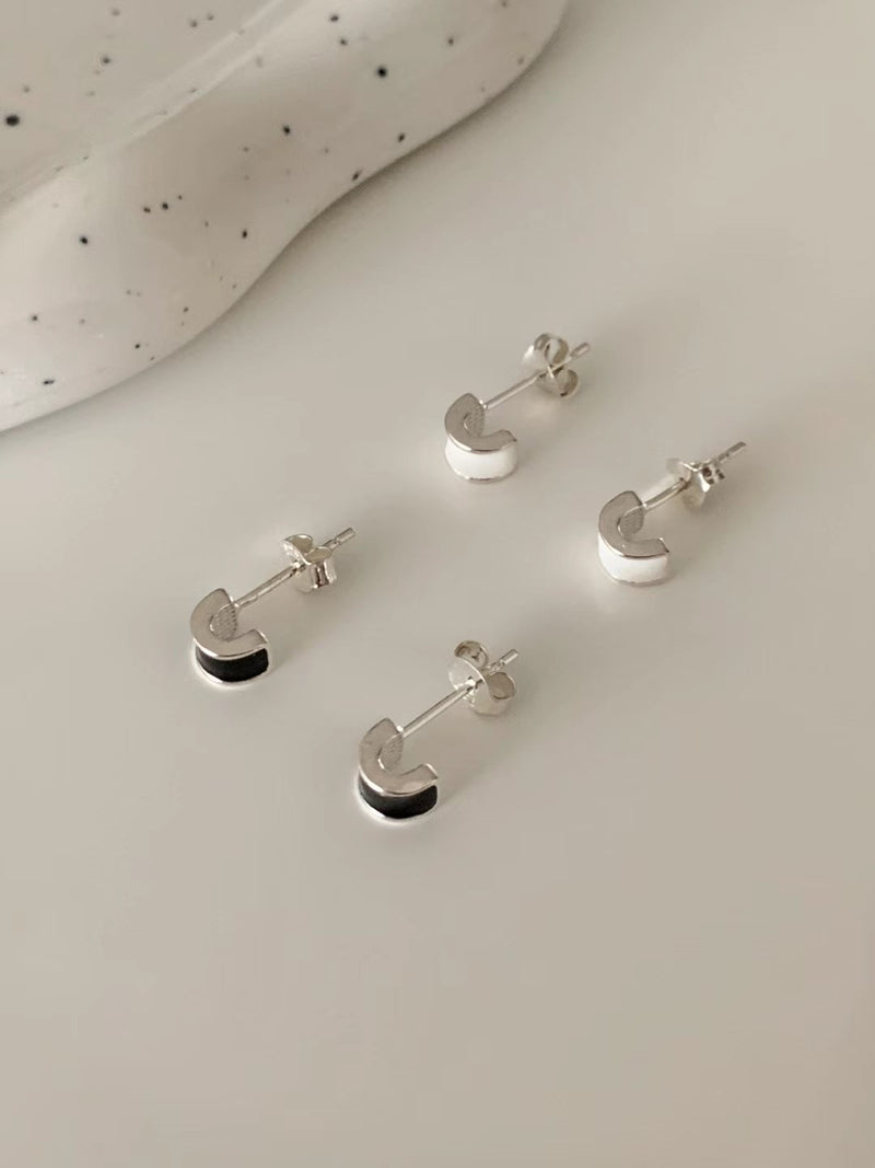 CURVE SILVER EARRINGS