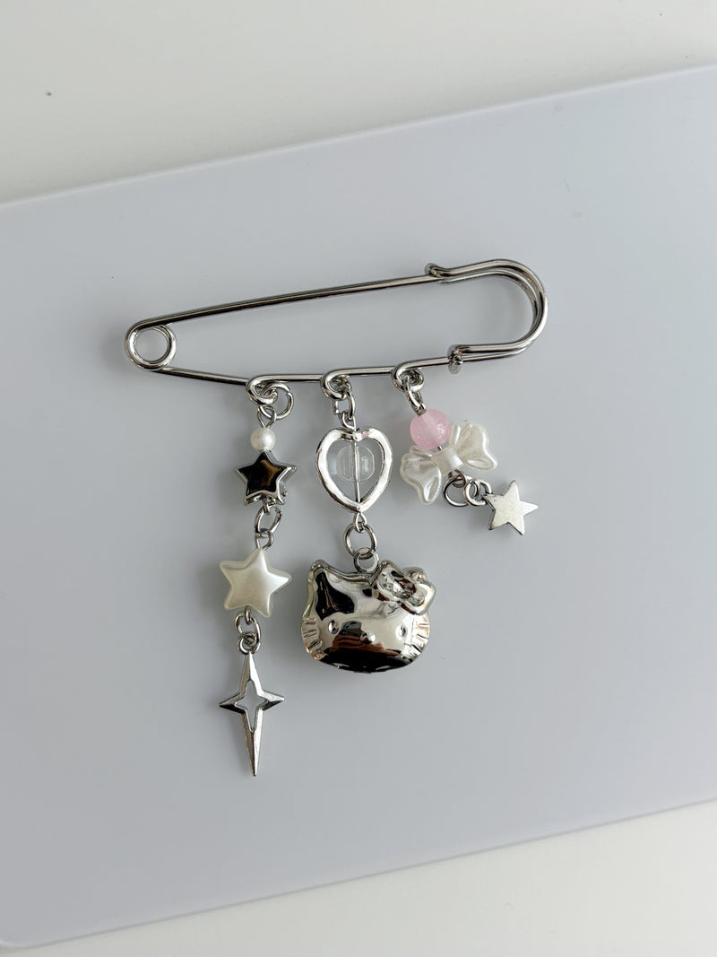 KITTY STAR PIN