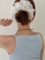 LACE FLUTTER HAIR SCRUNCH
