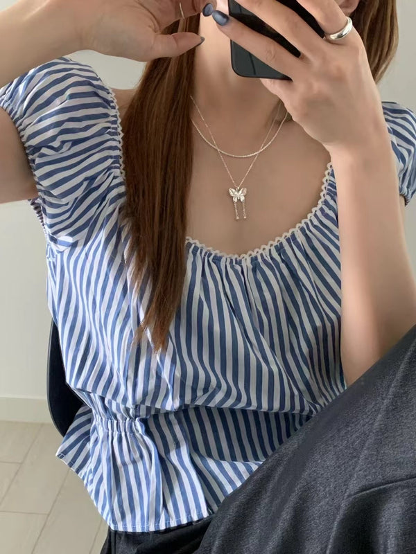 FLUTTERLINE NECKLACE