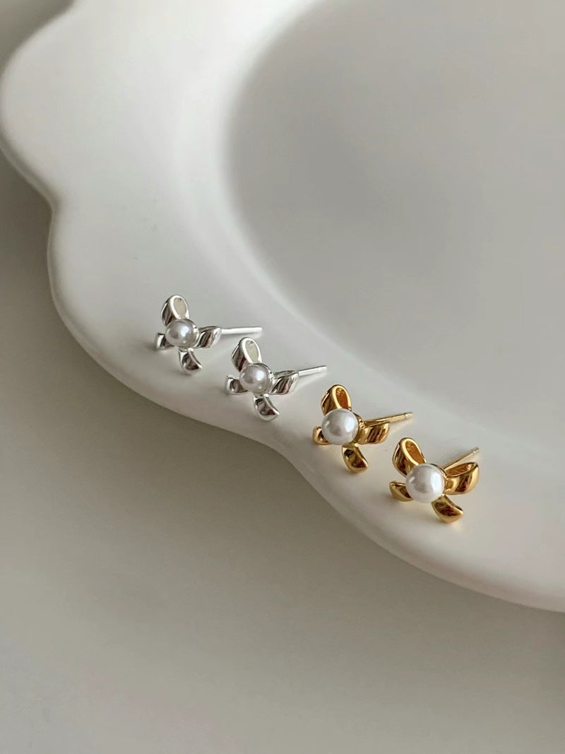 RIBBON DEW EARRINGS