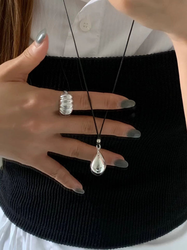 BOLD DROP LEATHER NECKLACE