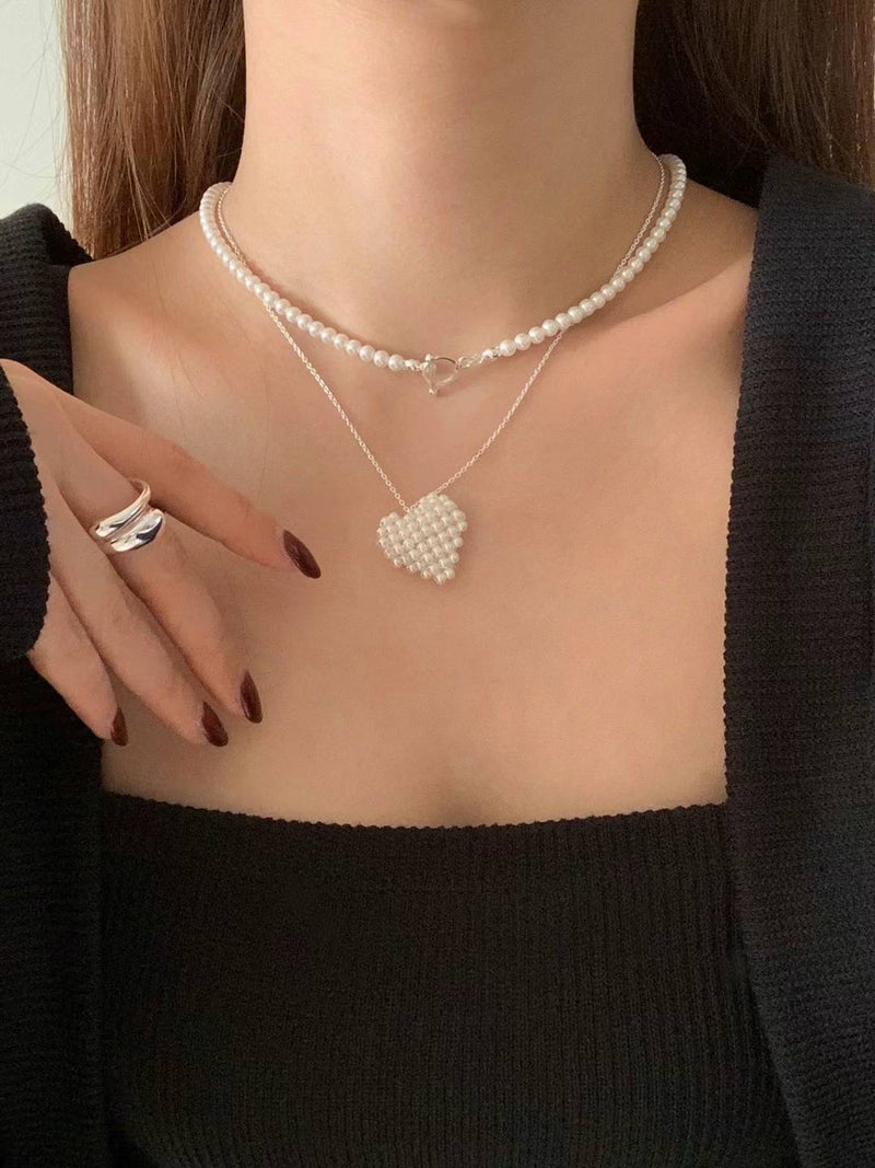 ROSHU PEARL NECKLACE