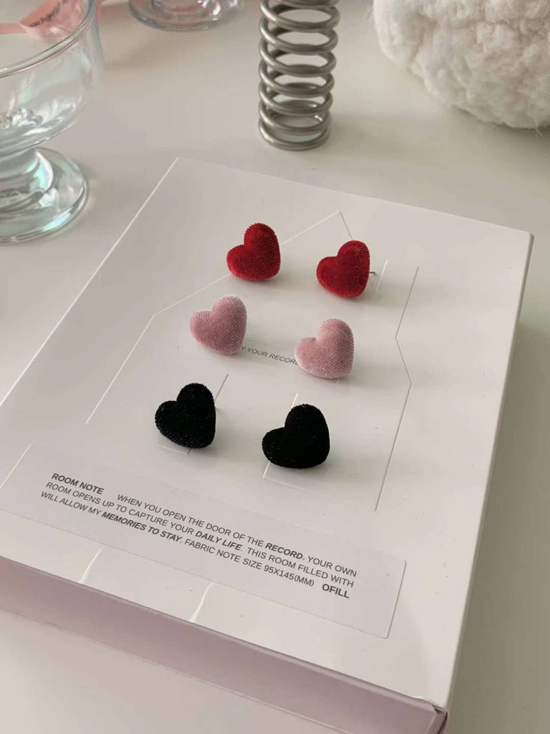 VELVET HEART EARRINGS