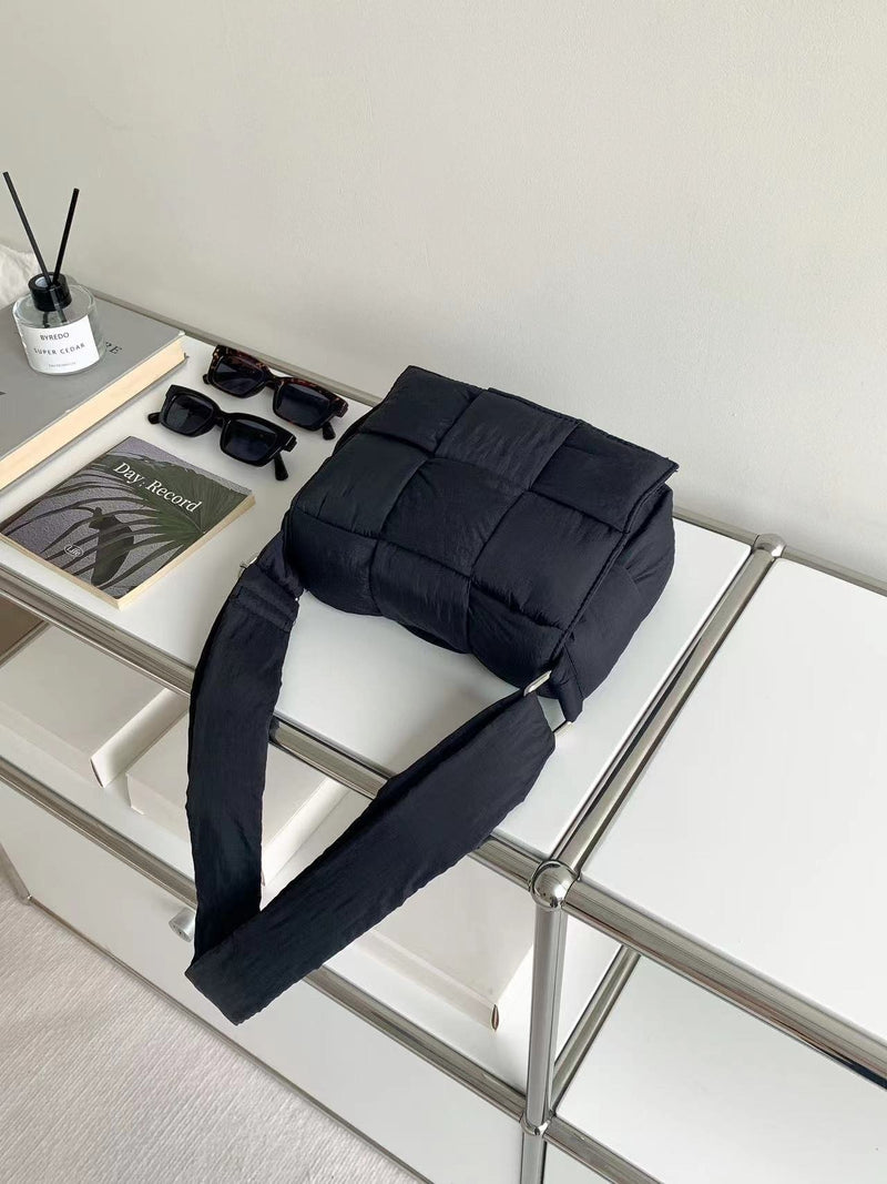 WAFFLE PADDING BAG