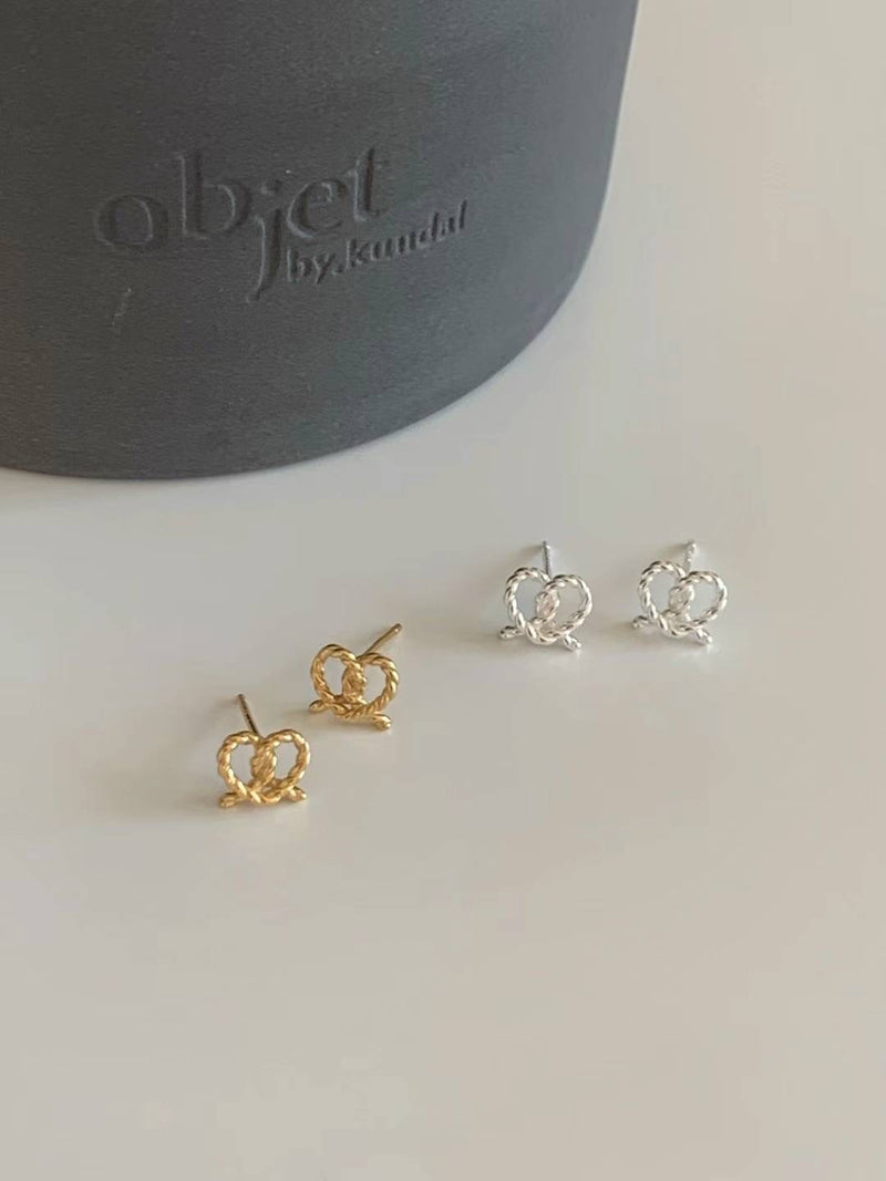 PRETZEL EARRINGS