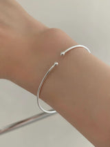 ESSENTIAL BANGLE