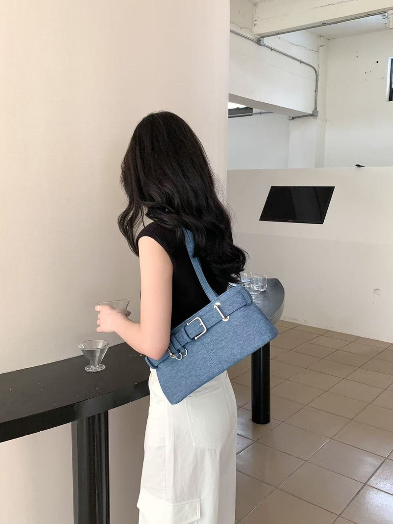 REVERIE STRAP BAG