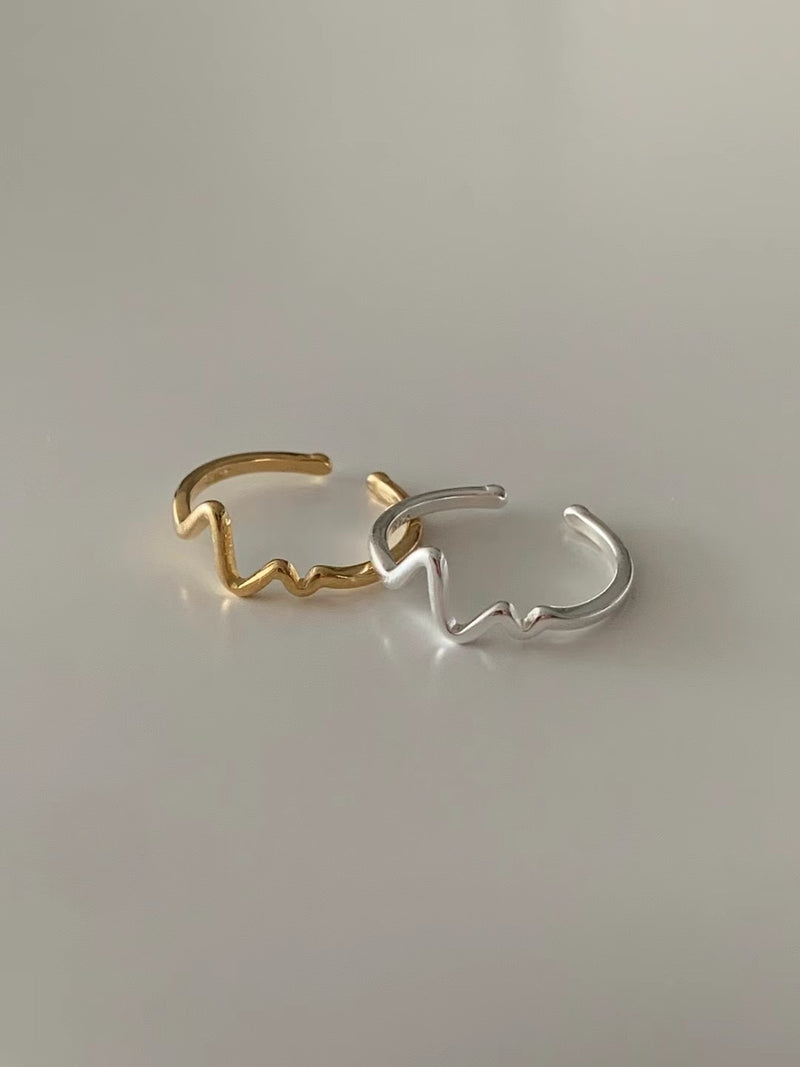 SERENE SWIRL RING