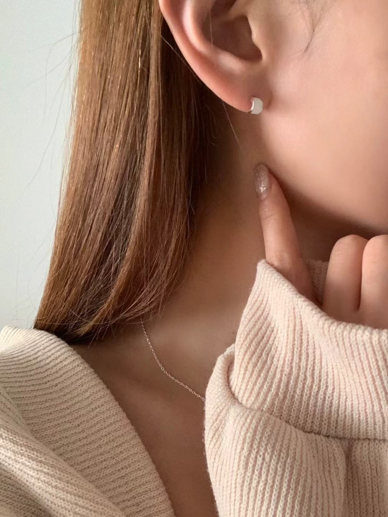 CURVE SILVER EARRINGS