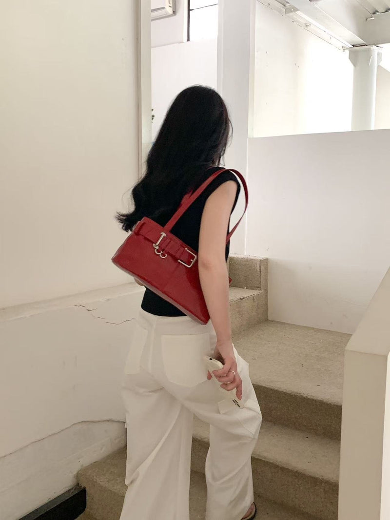 REVERIE STRAP BAG