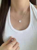 FLORAL CLIVER NECKLACE