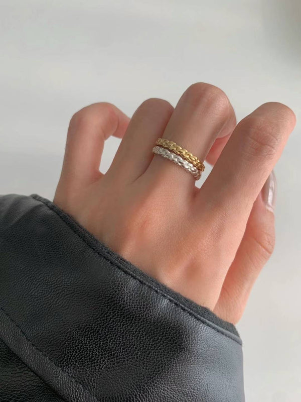 AVERY RING