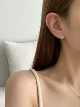 CHIC POD EARRINGS