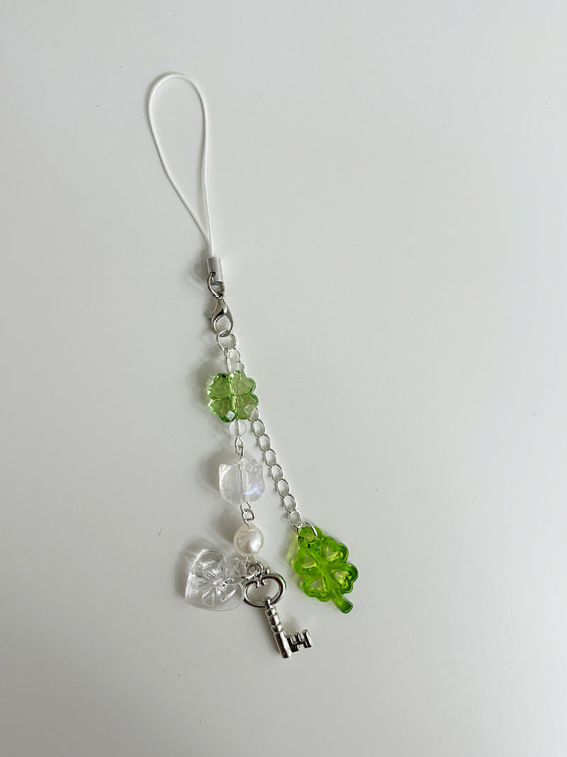 GREEN CLOVER KEY CHAIN