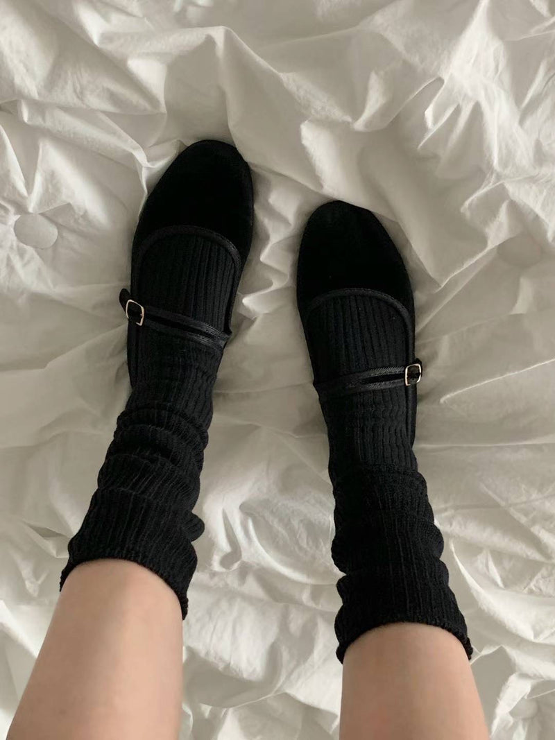 LOOSE FIT LONG SOCKS
