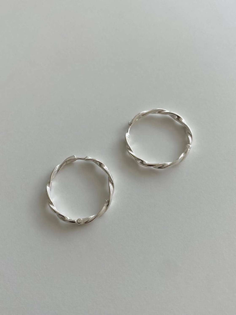 TWIST RING EARRINGS