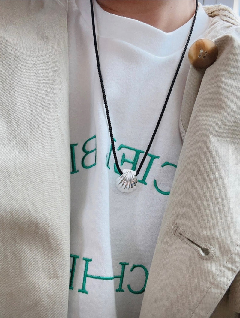 SILVER SHELL NECKLACE