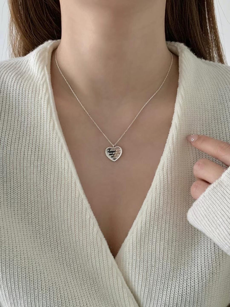 ANTIQUE HEART NECKLACE