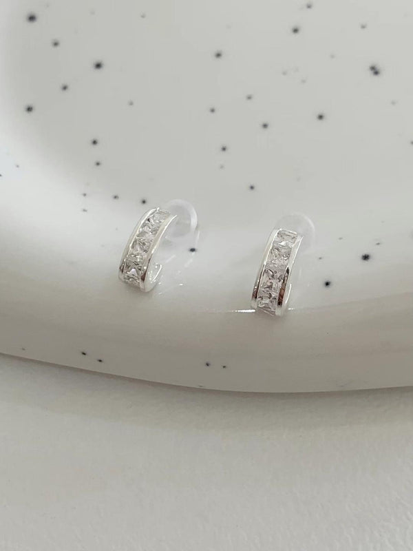 HOLLY EARRINGS