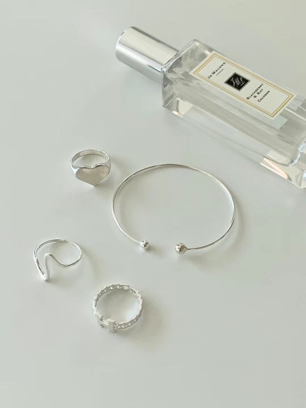 BANGLE BRACELET