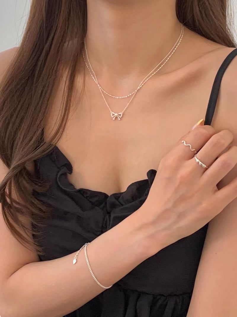 Ribbon Cubic Necklace