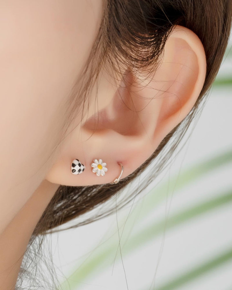 CHECKERBOARD PIERCING