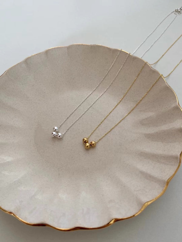 THREE BALLS NECKLACE