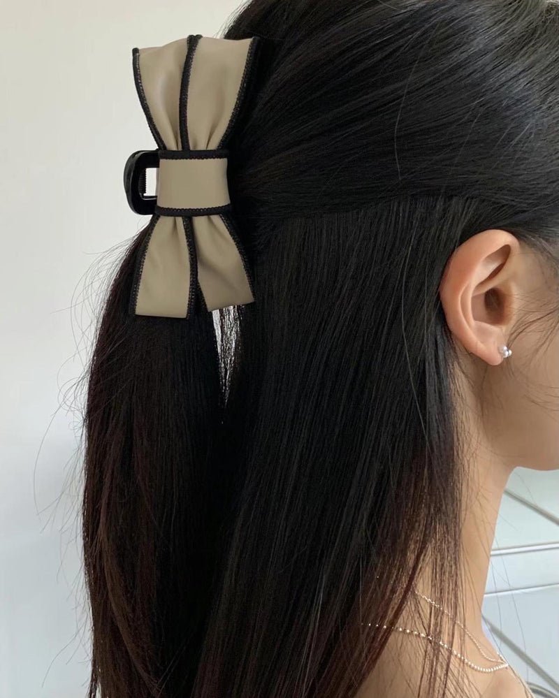 LEATHER RIBBON CLIP