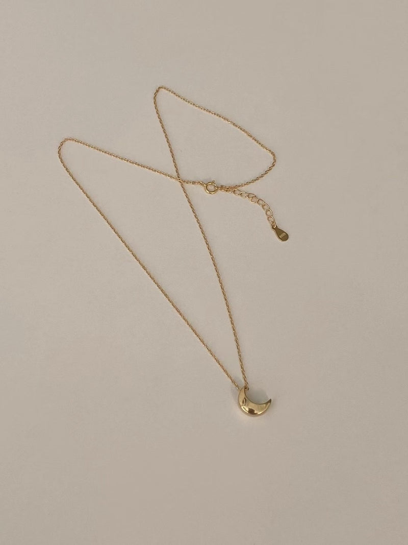 The Crescent Moon Necklace