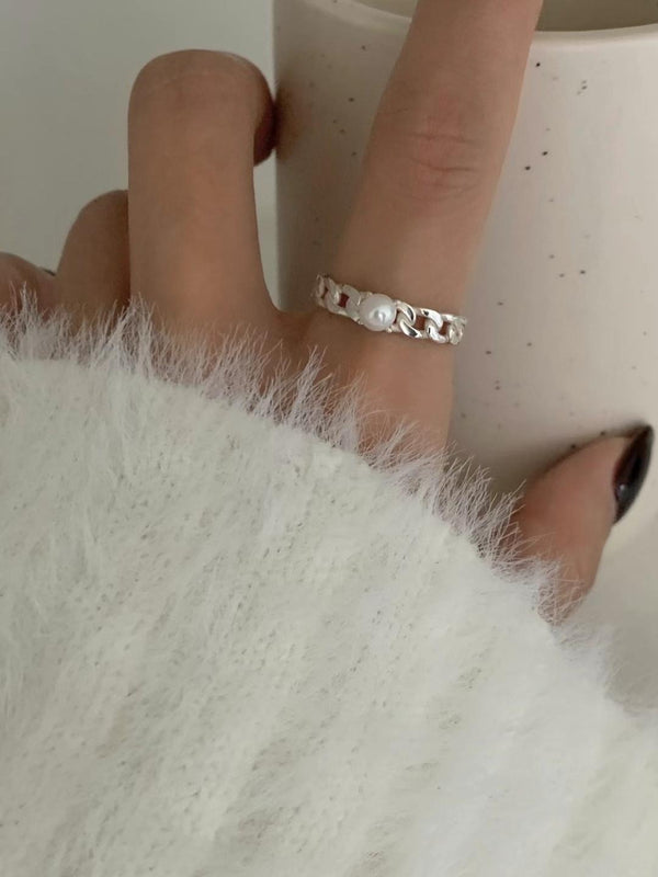 PEARL CHAIN RING
