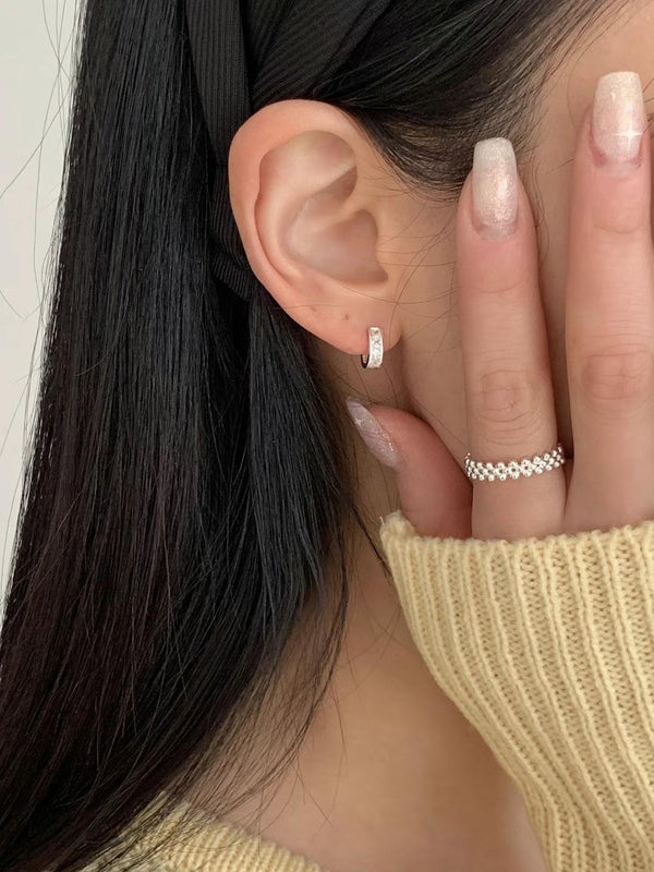 HOLLY EARRINGS