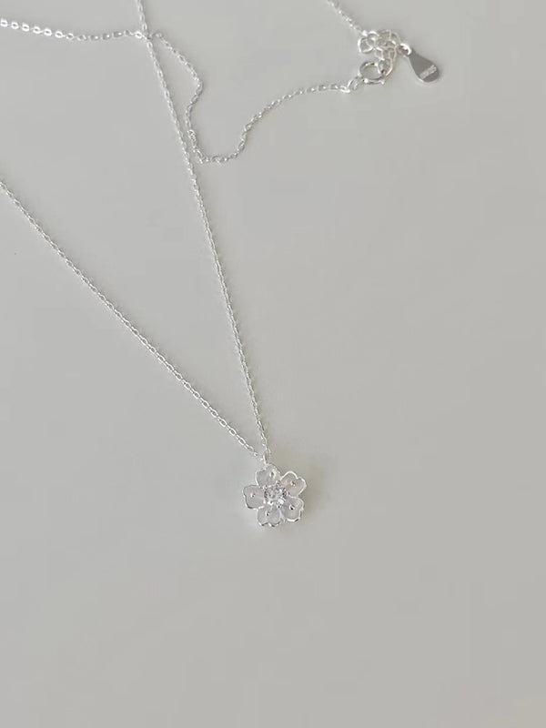 Daisy Necklace