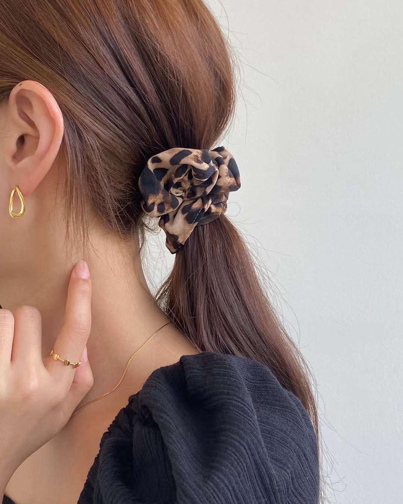 LEOPARD HAIR SCRUNCH