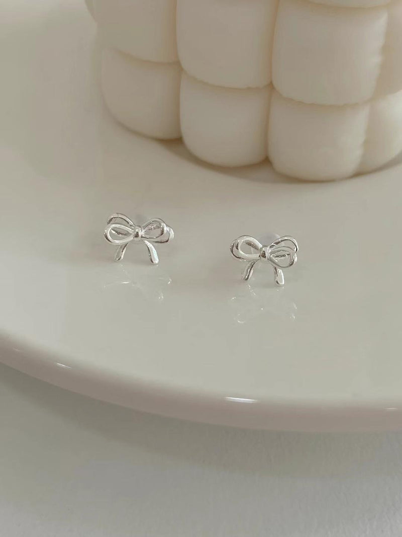 MINI RIBBON EARRINGS