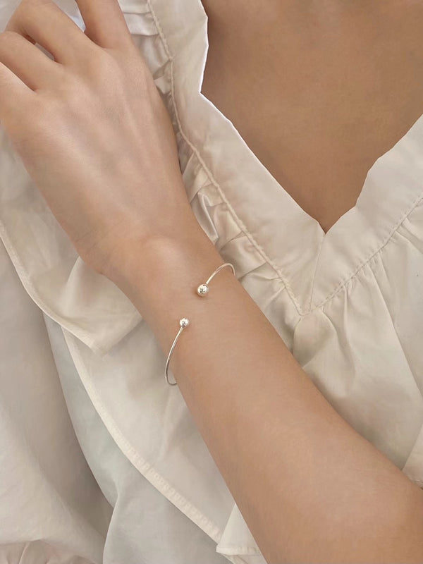 BANGLE BRACELET