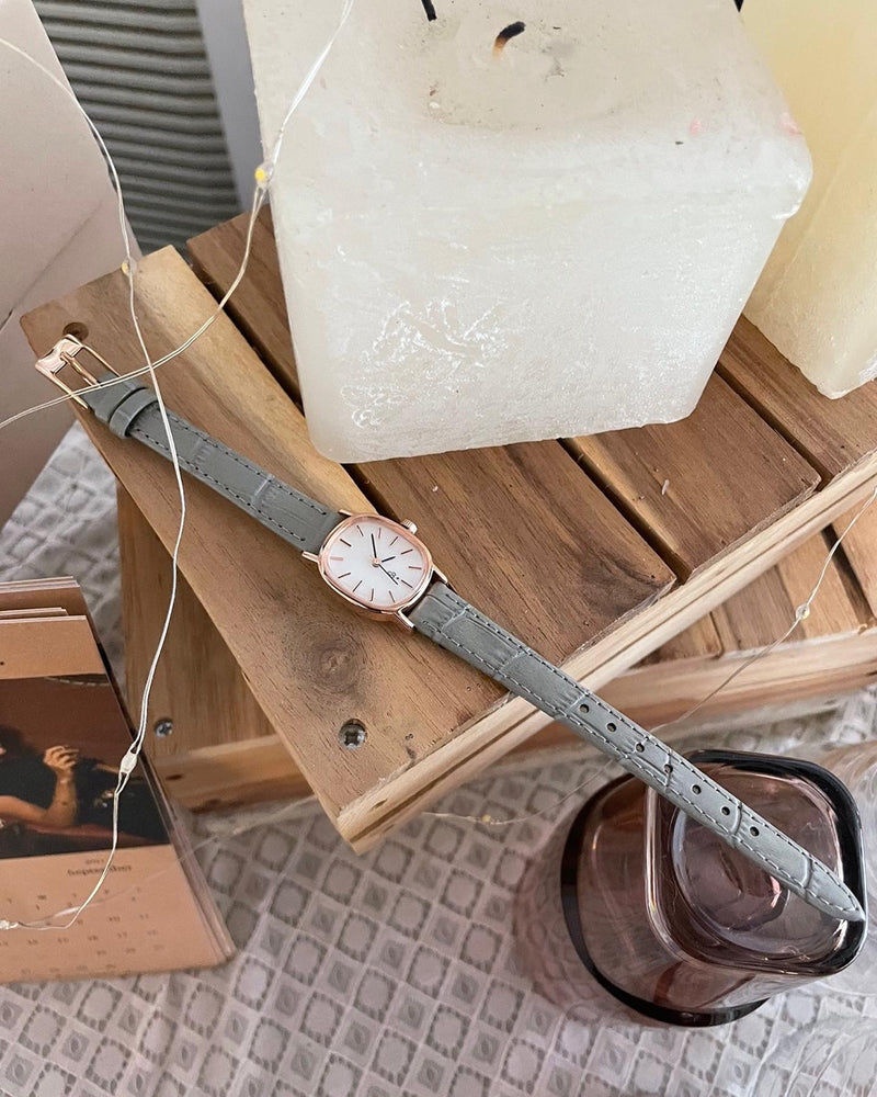 CLASSIC LEATHER WATCH