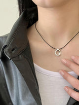 OVAL PENDANT NECKLACE