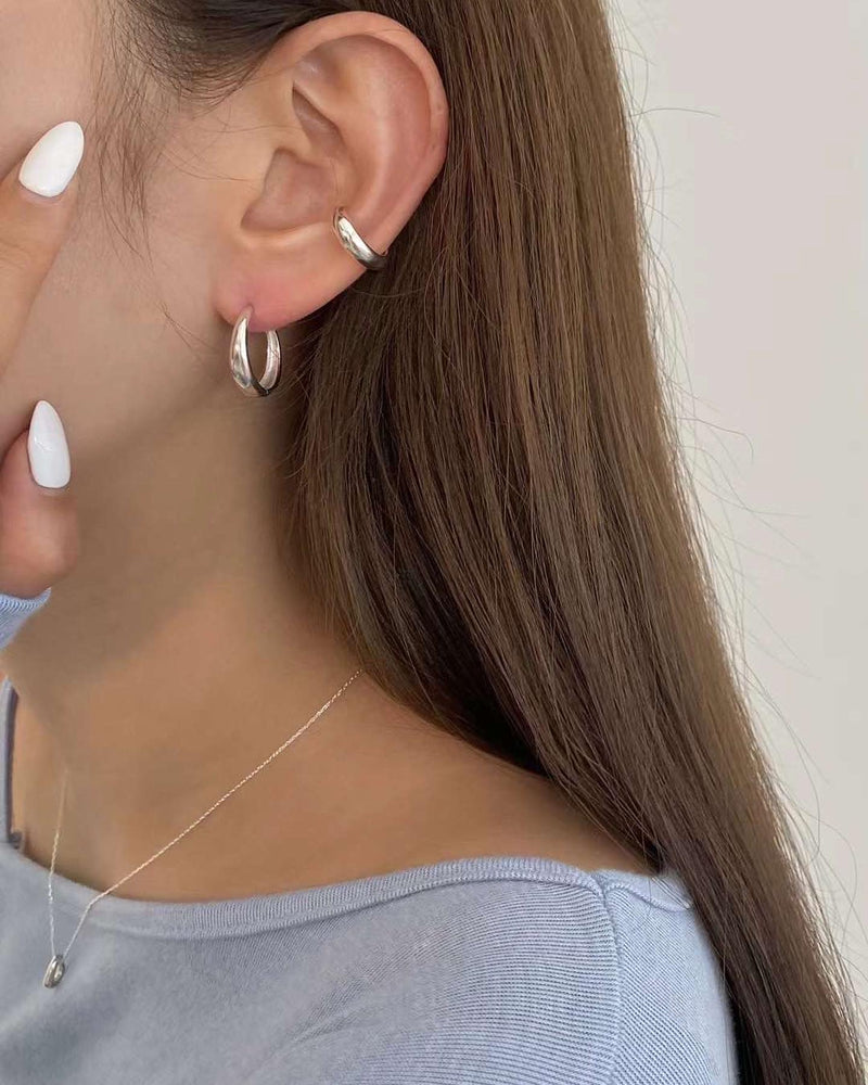 SILVER HOOP EARRINGS